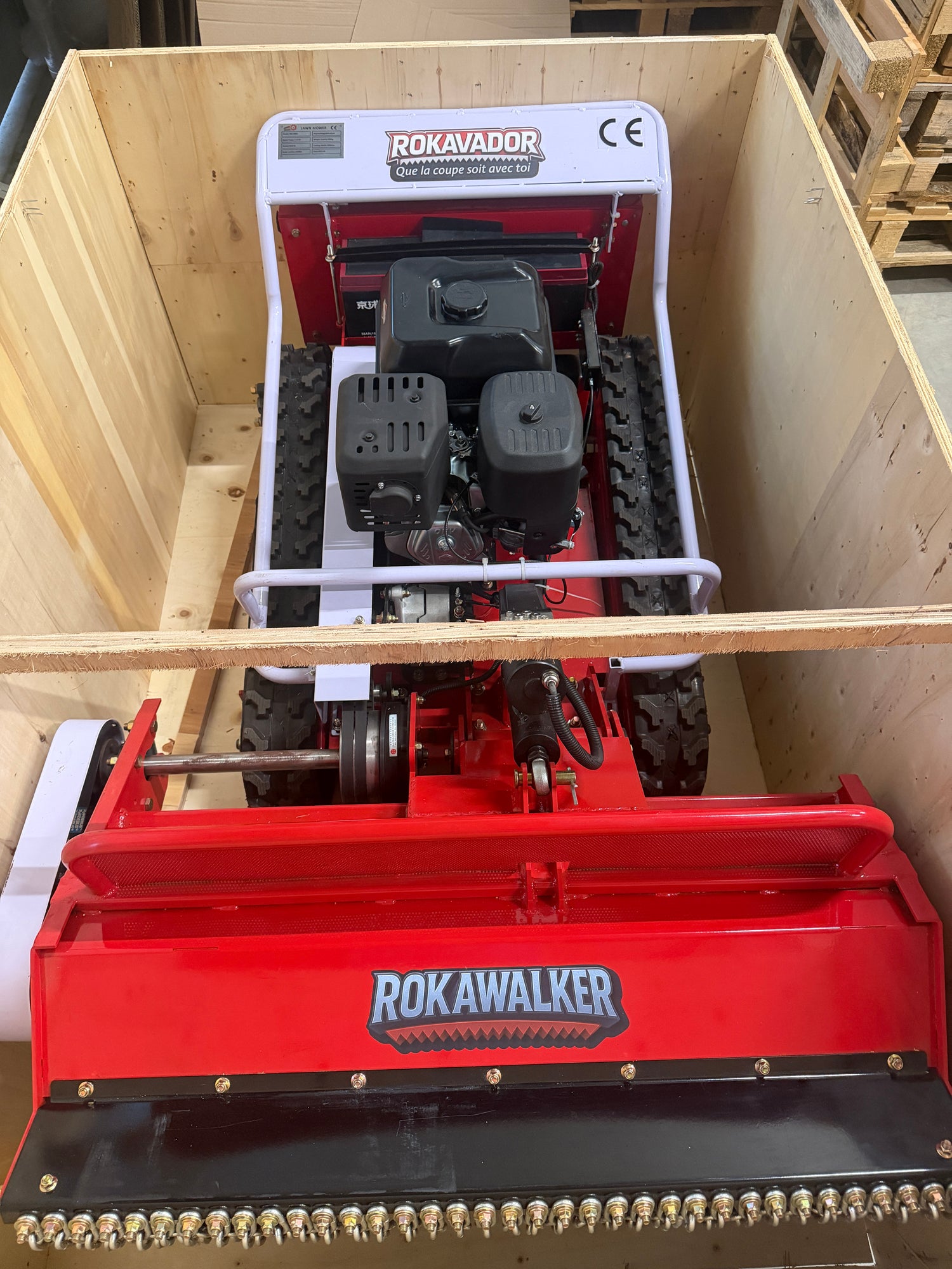 Tondeuse Débroussailleuse à Chenilles Télécommandée Hybride – ROKAVADOR